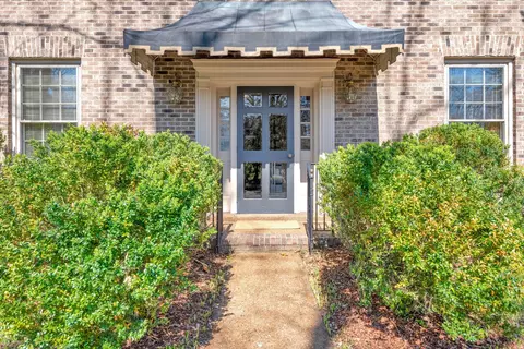 613 Linden Sq, Nashville, TN 37215