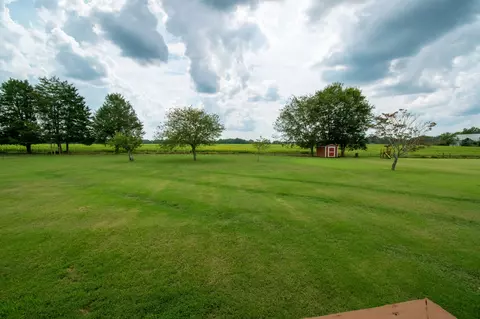 Exterior - 120 Kimberly Dr, Loretto, TN 38469 photo 4 of 5