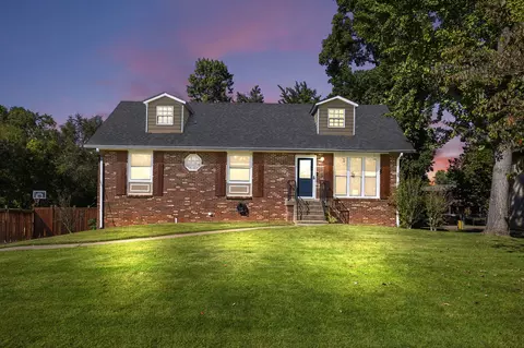 613 Topeka Dr, Hermitage, TN 37076