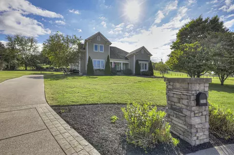 2908 Chasepointe Pl, Columbia, TN 38401