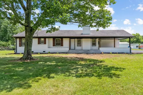 512 Crestwood Dr, Lafayette, TN 37083