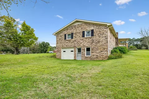 Exterior - 2488 Skyview Dr, Centerville, TN 37033 photo 6 of 19
