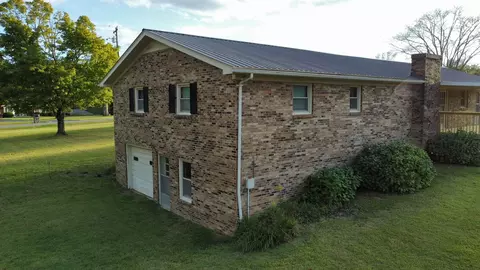 Exterior - 2488 Skyview Dr, Centerville, TN 37033 photo 16 of 19