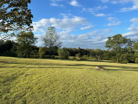 Exterior - 2488 Skyview Dr, Centerville, TN 37033 photo 15 of 19