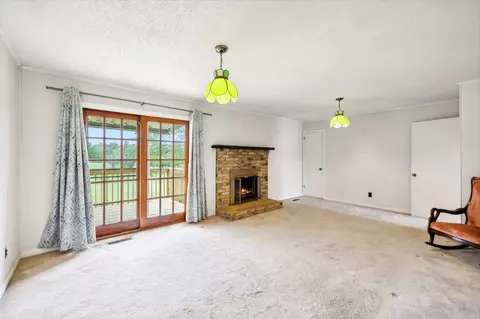 Living - 2488 Skyview Dr, Centerville, TN 37033 photo 5 of 7