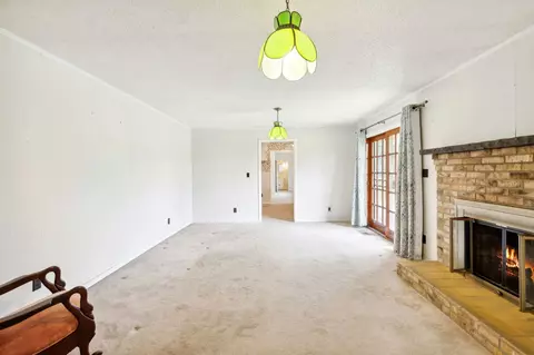 Living - 2488 Skyview Dr, Centerville, TN 37033 photo 6 of 7