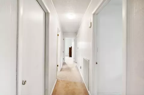 Entry Way - 2488 Skyview Dr, Centerville, TN 37033 photo 1 of 3