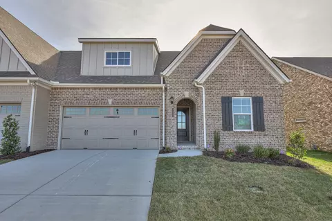 932 Meadowcrest Way, Lebanon, TN 37090