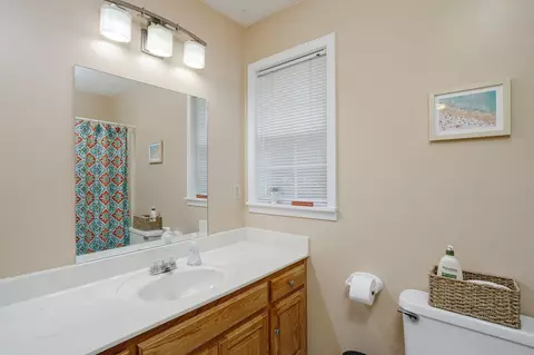 Bath - 201 Independence St, Springfield, TN 37172 photo 3 of 5