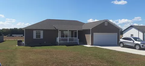 625 Strawberry Dr, Winchester, TN 37398