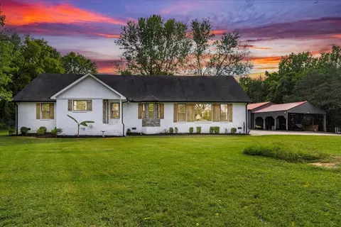 9788 Concord Rd, Rockvale, TN 37153
