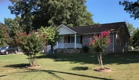 615 Helton Dr, Clarksville, TN 37042