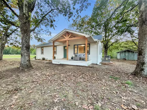 510 Garrison Rd, Hohenwald, TN 38462