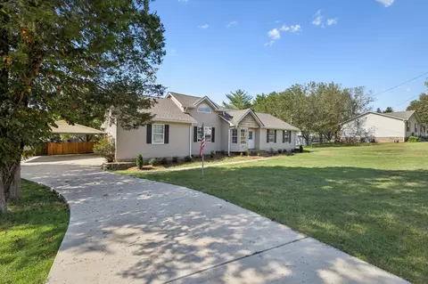 1101 Cindi Ct, Mount Juliet, TN 37122