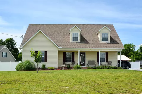 200 Ridgewood Ln, Shelbyville, TN 37160