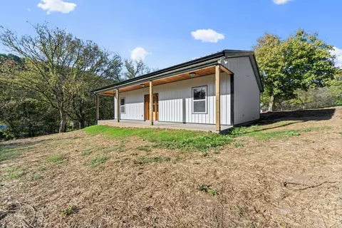 29 Little Creek Rd, Pleasant Shade, TN 37145