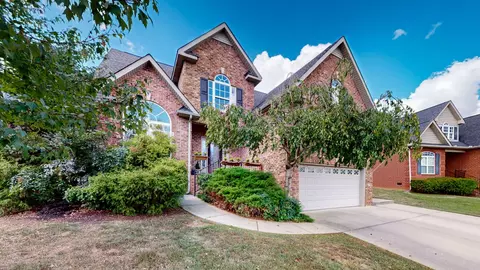 5111 Reagan Dr, Murfreesboro, TN 37129