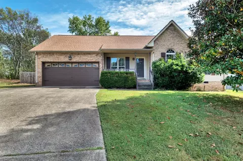 8009 Pinnacle Ct, Goodlettsville, TN 37072
