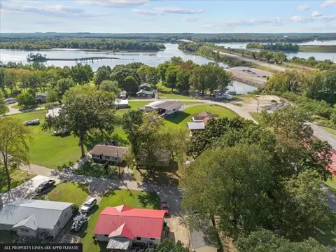 106 Perch Dr, New Johnsonville, TN 37134