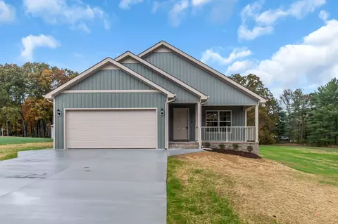 581 Taylor Rd, Manchester, TN 37355