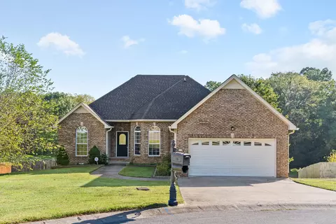 1147 Viewmont Dr, Clarksville, TN 37040