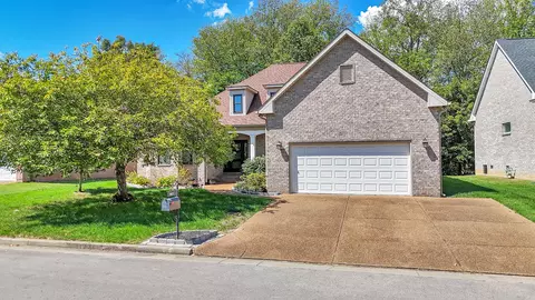 957 Century Oak Dr, Nashville, TN 37211