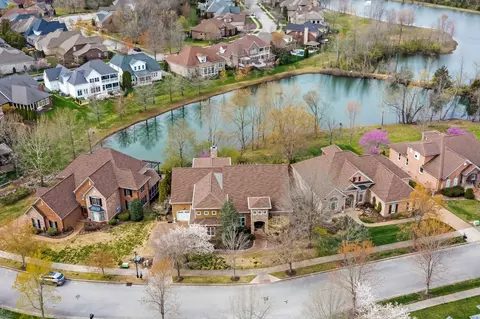 677 Springlake Dr, Franklin, TN 37064