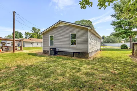 Exterior - 605 E Main St, Decherd, TN 37324 photo 11 of 11