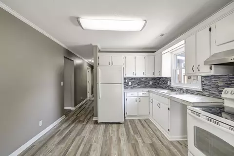 Kitchen - 605 E Main St, Decherd, TN 37324 photo 2 of 3