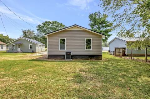 Exterior - 605 E Main St, Decherd, TN 37324 photo 10 of 11
