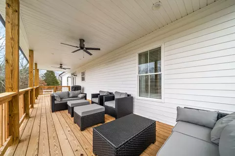 Exterior - 4619 Akin Rd, Cunningham, TN 37052 photo 5 of 10
