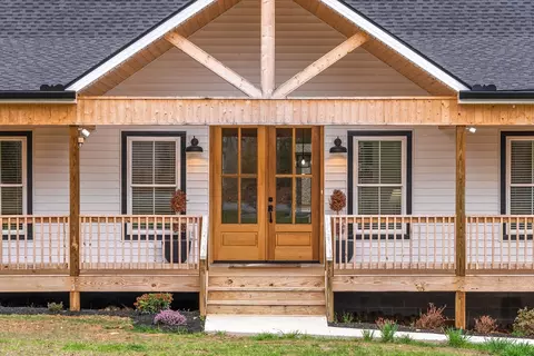 Exterior - 4619 Akin Rd, Cunningham, TN 37052 photo 2 of 10