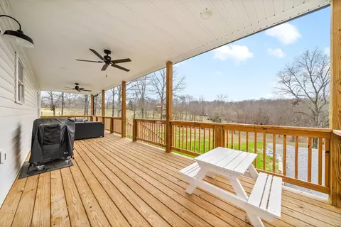 Exterior - 4619 Akin Rd, Cunningham, TN 37052 photo 4 of 10