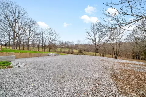 Exterior - 4619 Akin Rd, Cunningham, TN 37052 photo 6 of 10