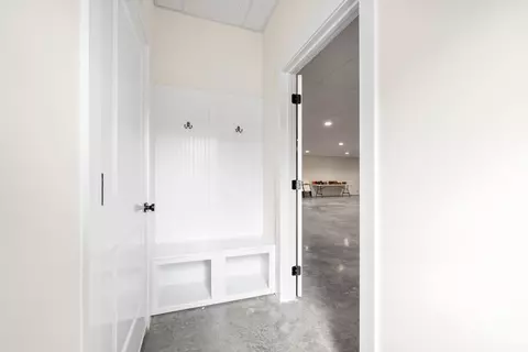 Entry Way - 4619 Akin Rd, Cunningham, TN 37052 photo 1 of 1