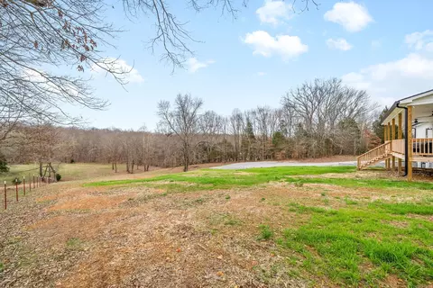Exterior - 4619 Akin Rd, Cunningham, TN 37052 photo 7 of 10