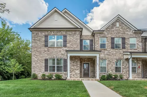 2841 Suzanne Landon Dr, Murfreesboro, TN 37130