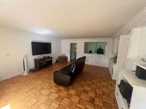 Living - 204 Apollo Dr, Murfreesboro, TN 37130 photo 1 of 3
