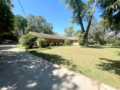 Exterior - 204 Apollo Dr, Murfreesboro, TN 37130 photo 2 of 4