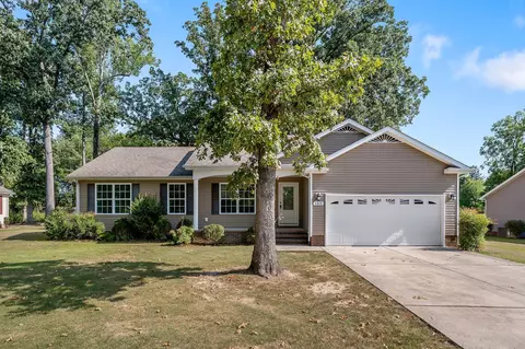 100 Hillwood Ln, Mcminnville, TN 37110