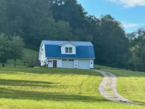 5693 Snow Creek Rd, Santa Fe, TN 38482