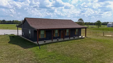 250 Farmer Rd, Eagleville, TN 37060
