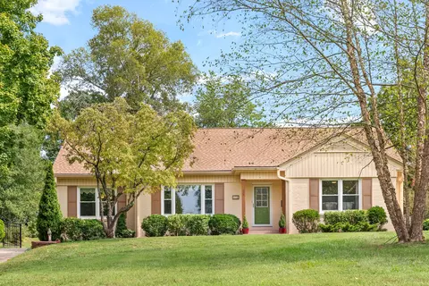 172 Maplemere Dr, Clarksville, TN 37040