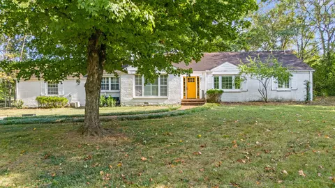 6325 Robin Hill Rd, Nashville, TN 37205