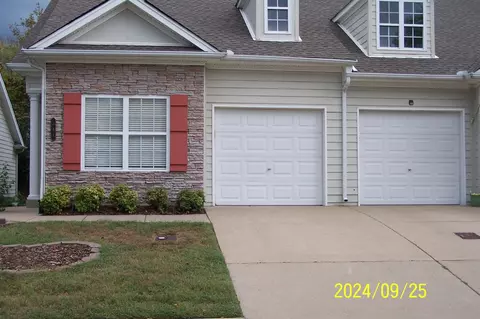 341 Harbor Village Dr NE #80, Madison, TN 37115