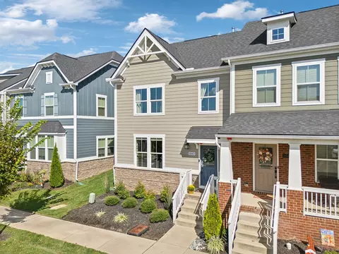 1043 Oglethorpe Dr, Franklin, TN 37064 photo 2