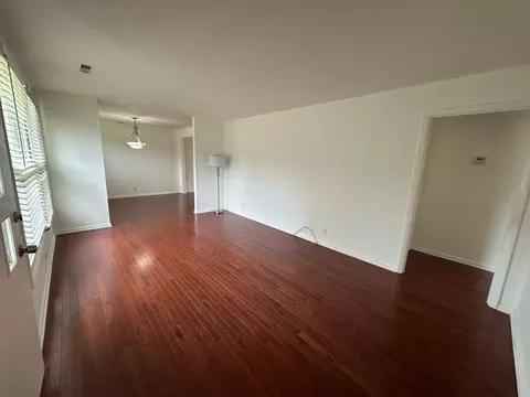 Living - 1411 Leaf Ave, Murfreesboro, TN 37130 photo 2 of 6