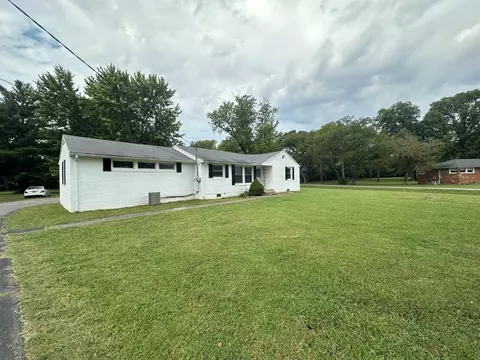 Exterior - 1411 Leaf Ave, Murfreesboro, TN 37130 photo 3 of 9