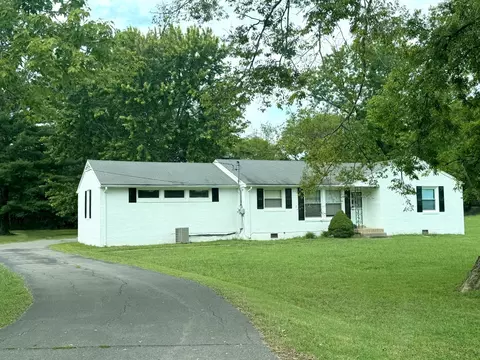 Exterior - 1411 Leaf Ave, Murfreesboro, TN 37130 photo 2 of 9