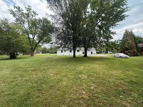Exterior - 1411 Leaf Ave, Murfreesboro, TN 37130 photo 5 of 9